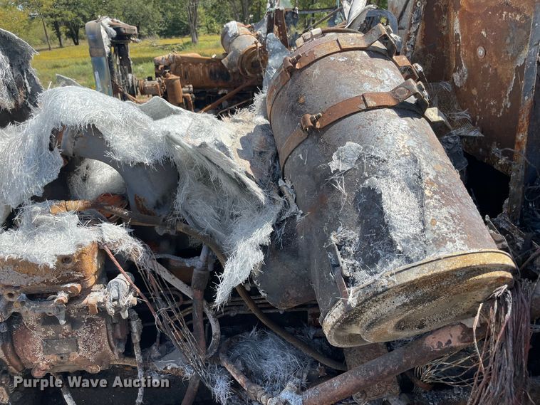 image for item MR9361 1988 Freightliner FLC  dump truck