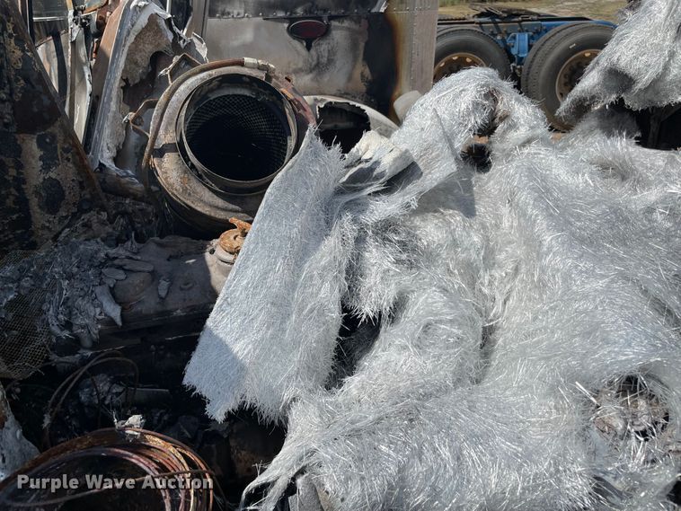 image for item MR9361 1988 Freightliner FLC  dump truck