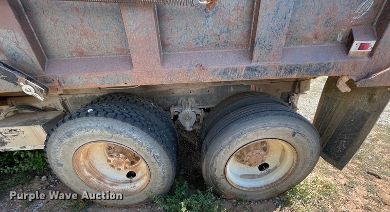 image for item MR9361 1988 Freightliner FLC  dump truck