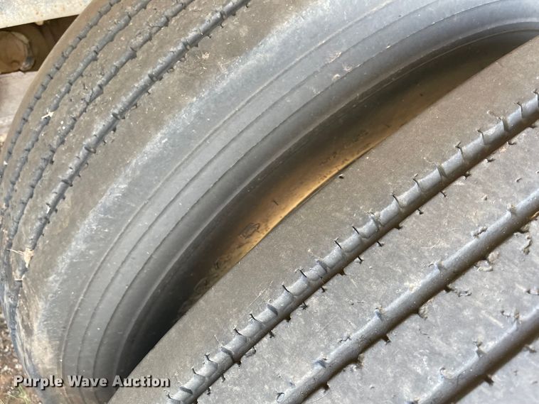 image for item MR9361 1988 Freightliner FLC  dump truck