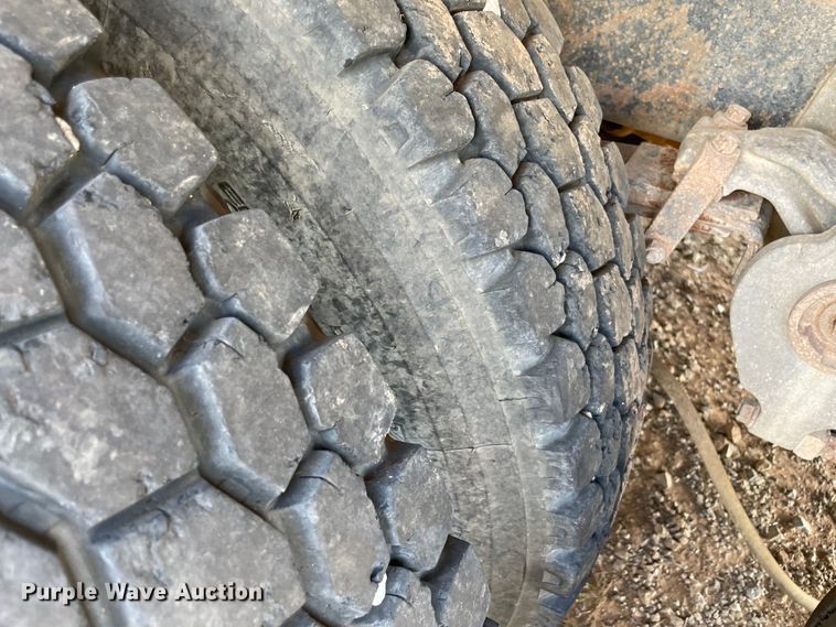 image for item MR9361 1988 Freightliner FLC  dump truck