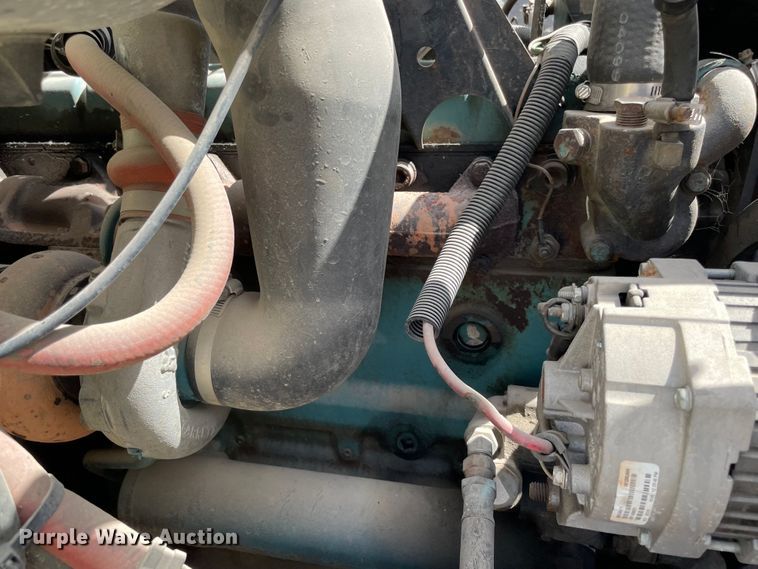 image for item MR9367 1992 International 4900  winch truck