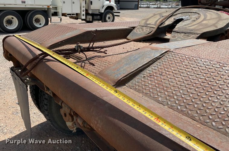 image for item MR9367 1992 International 4900  winch truck