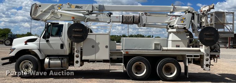 image for item MR9368 2009 International WorkStar 7500  bucket truck