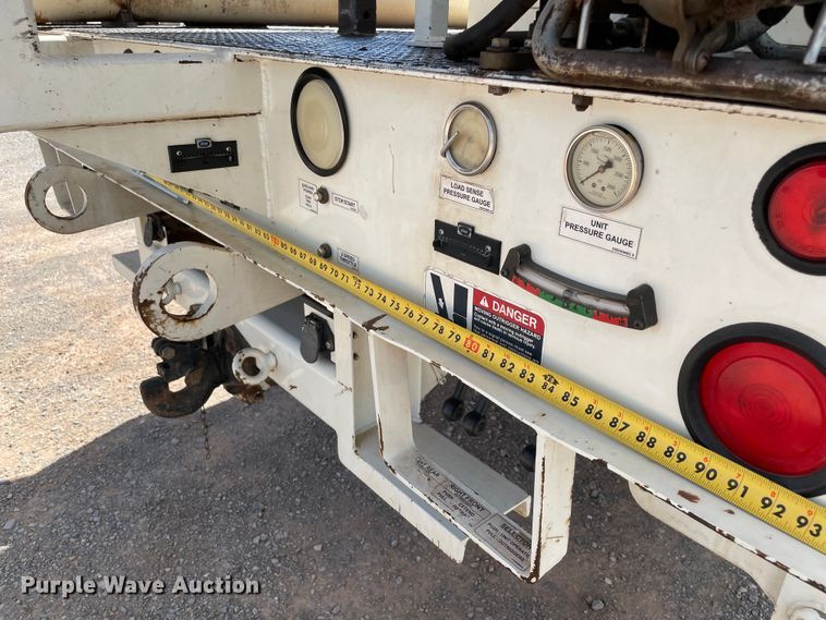 image for item MR9368 2009 International WorkStar 7500  bucket truck