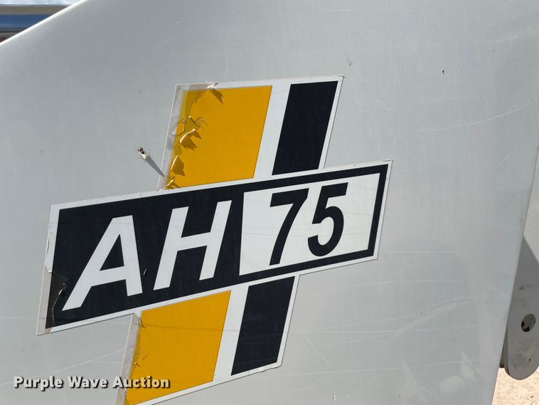 image for item MR9368 2009 International WorkStar 7500  bucket truck