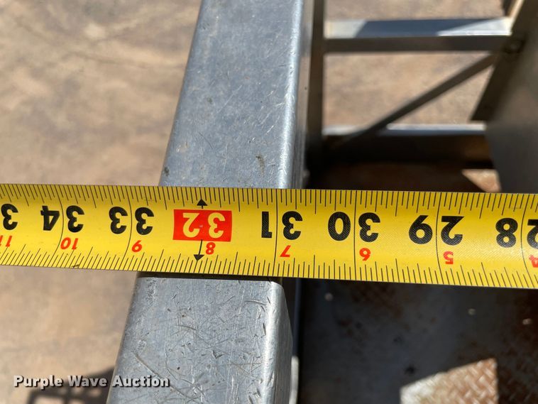 image for item MR9368 2009 International WorkStar 7500  bucket truck