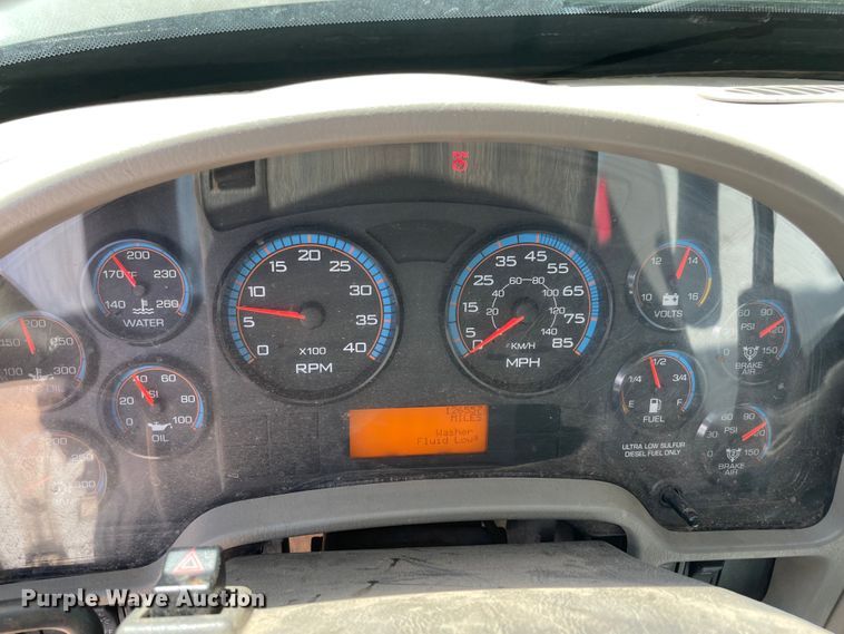 image for item MR9368 2009 International WorkStar 7500  bucket truck