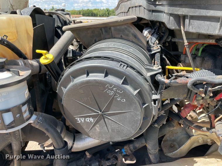 image for item MR9368 2009 International WorkStar 7500  bucket truck