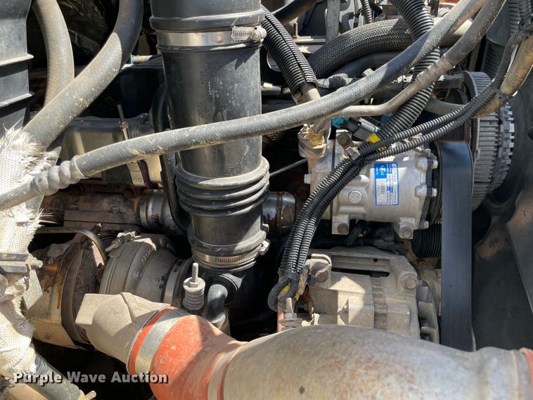 image for item MR9368 2009 International WorkStar 7500  bucket truck