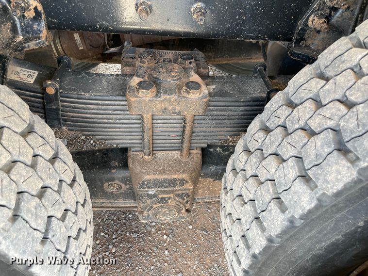 image for item MR9368 2009 International WorkStar 7500  bucket truck