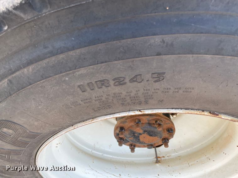 image for item MR9368 2009 International WorkStar 7500  bucket truck