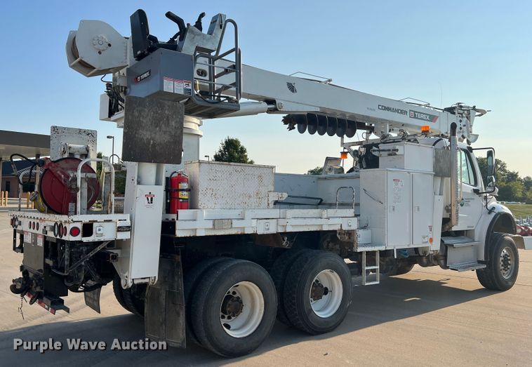 image for item MR9882 2016 Freightliner Business Class M2  digger derrick truck