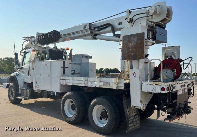 image for item MR9882 2016 Freightliner Business Class M2  digger derrick truck