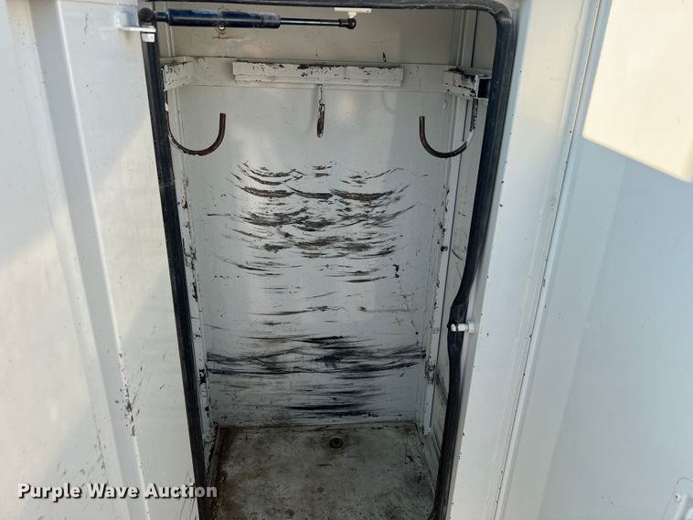 image for item MR9882 2016 Freightliner Business Class M2  digger derrick truck