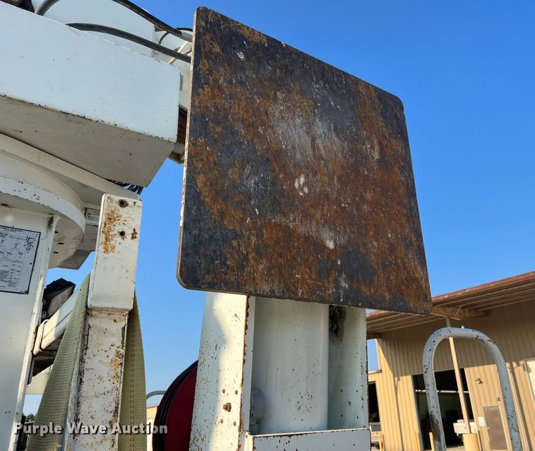 image for item MR9882 2016 Freightliner Business Class M2  digger derrick truck