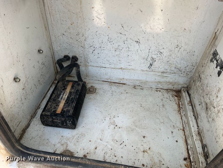 image for item MR9882 2016 Freightliner Business Class M2  digger derrick truck