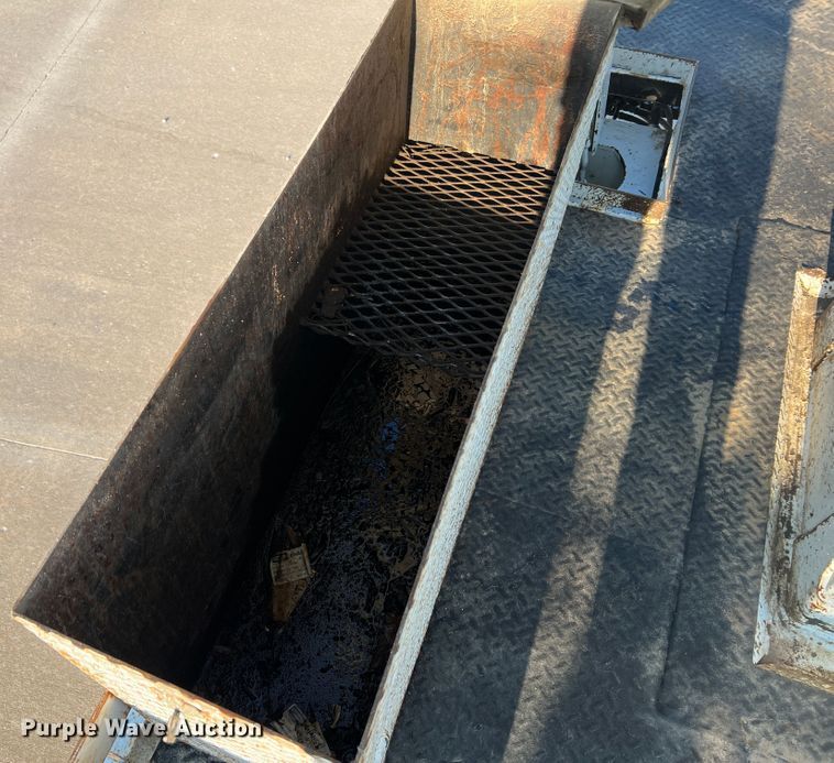 image for item MR9882 2016 Freightliner Business Class M2  digger derrick truck