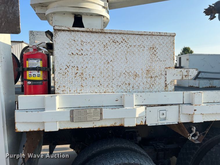 image for item MR9882 2016 Freightliner Business Class M2  digger derrick truck