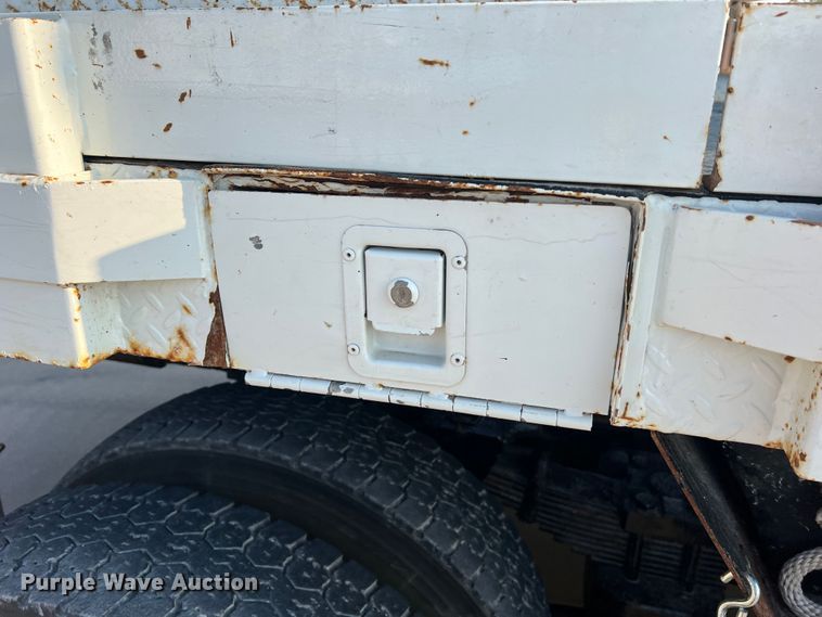 image for item MR9882 2016 Freightliner Business Class M2  digger derrick truck