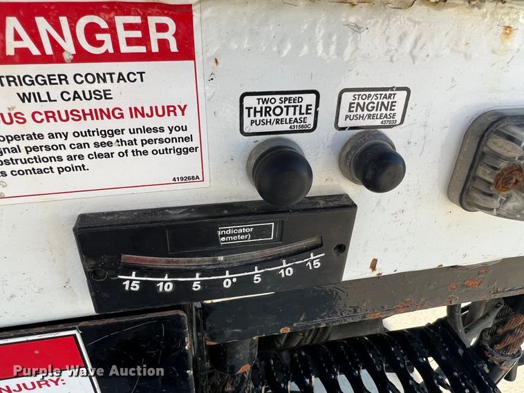 image for item MR9882 2016 Freightliner Business Class M2  digger derrick truck