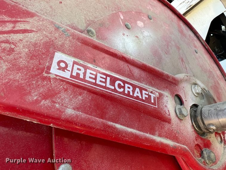 image for item MR9882 2016 Freightliner Business Class M2  digger derrick truck