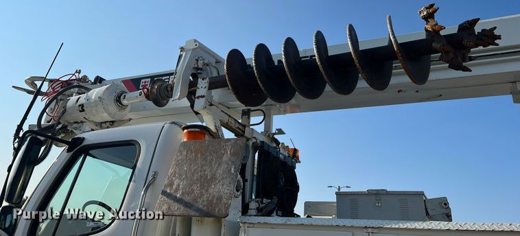 image for item MR9882 2016 Freightliner Business Class M2  digger derrick truck