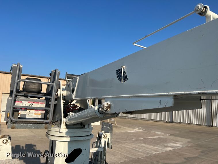 image for item MR9882 2016 Freightliner Business Class M2  digger derrick truck