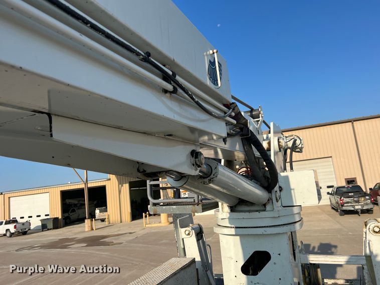 image for item MR9882 2016 Freightliner Business Class M2  digger derrick truck