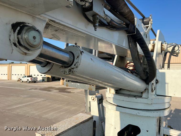 image for item MR9882 2016 Freightliner Business Class M2  digger derrick truck