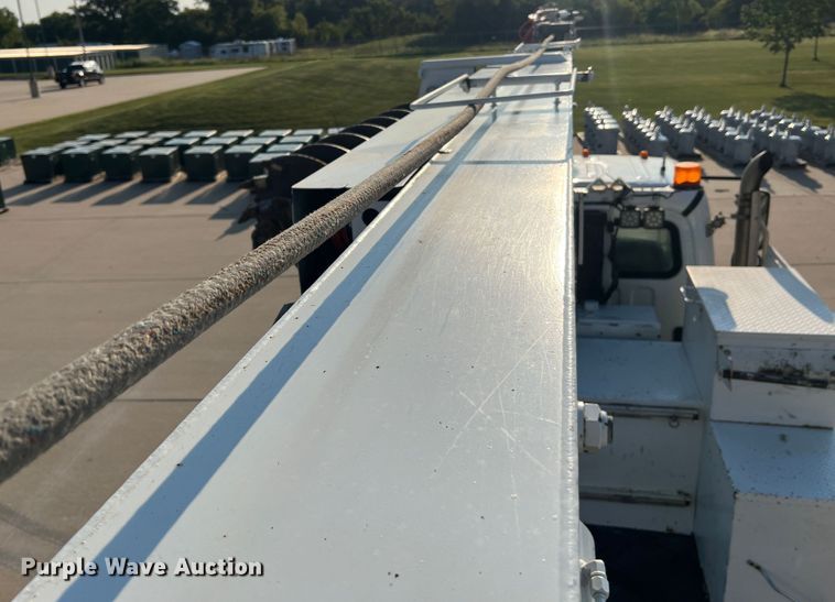 image for item MR9882 2016 Freightliner Business Class M2  digger derrick truck