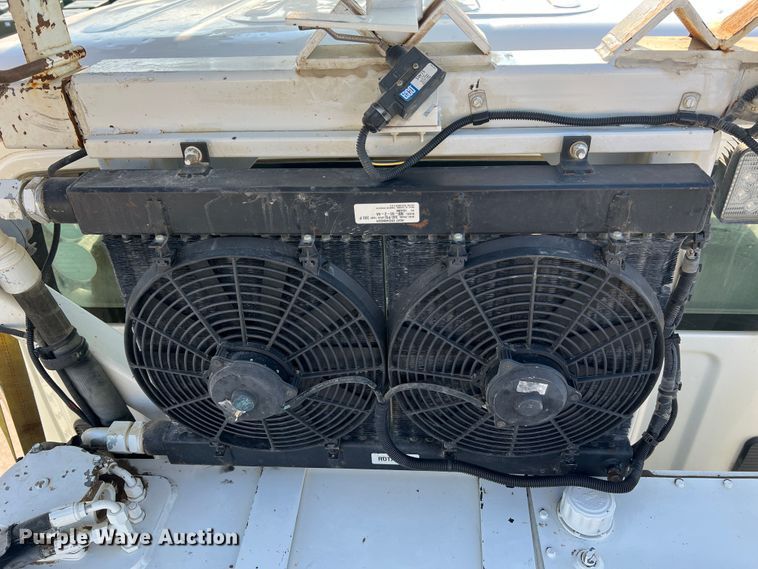 image for item MR9882 2016 Freightliner Business Class M2  digger derrick truck