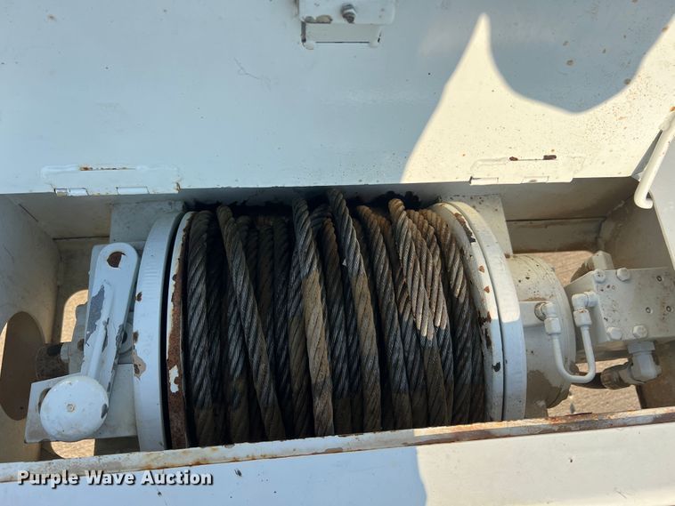 image for item MR9882 2016 Freightliner Business Class M2  digger derrick truck