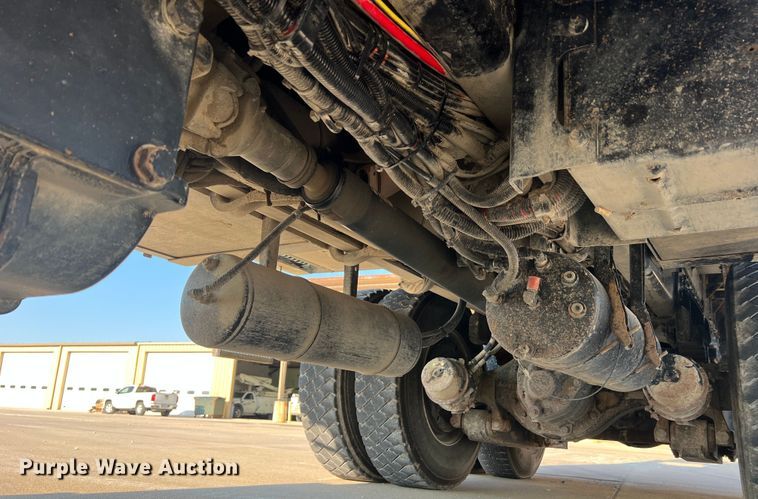 image for item MR9882 2016 Freightliner Business Class M2  digger derrick truck