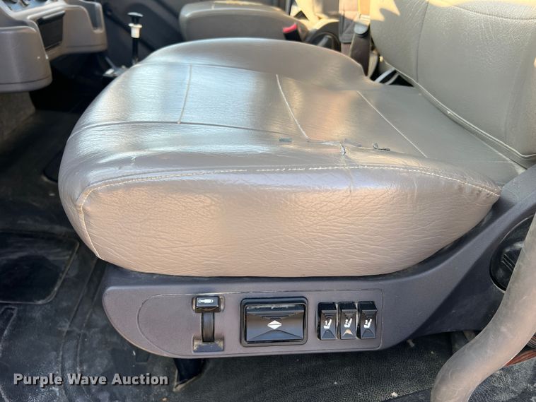 image for item MR9882 2016 Freightliner Business Class M2  digger derrick truck