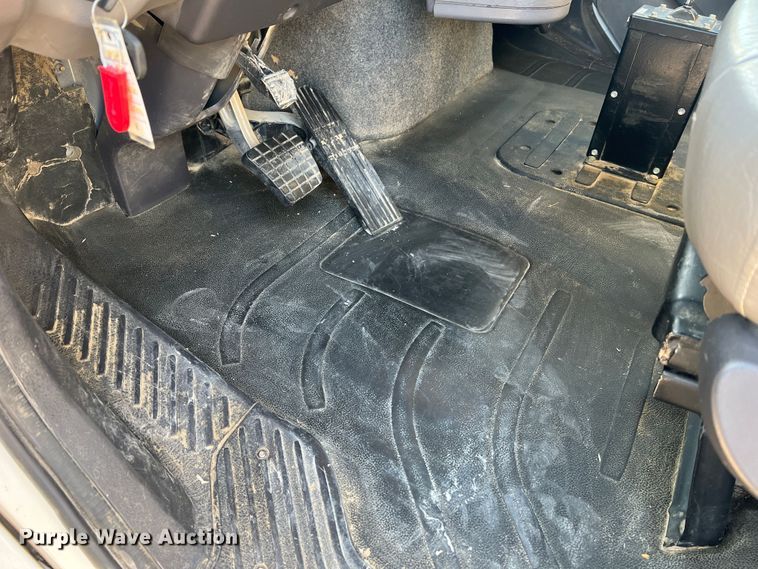 image for item MR9882 2016 Freightliner Business Class M2  digger derrick truck