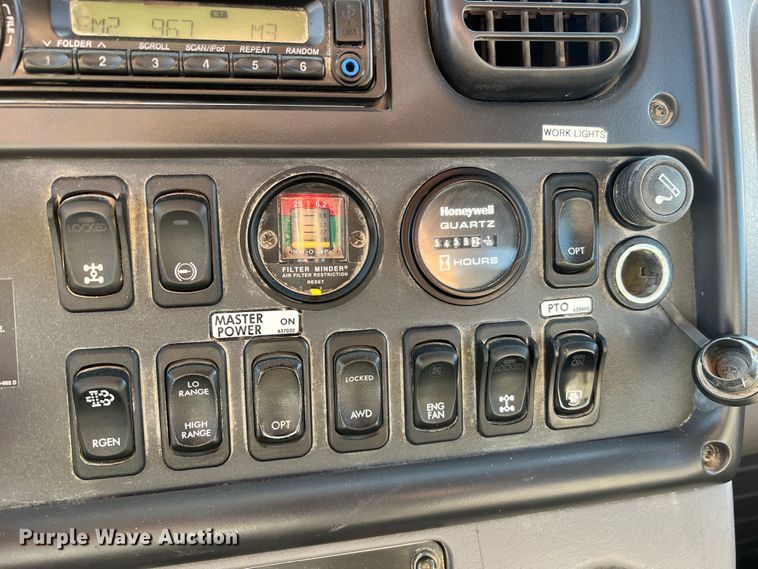 image for item MR9882 2016 Freightliner Business Class M2  digger derrick truck