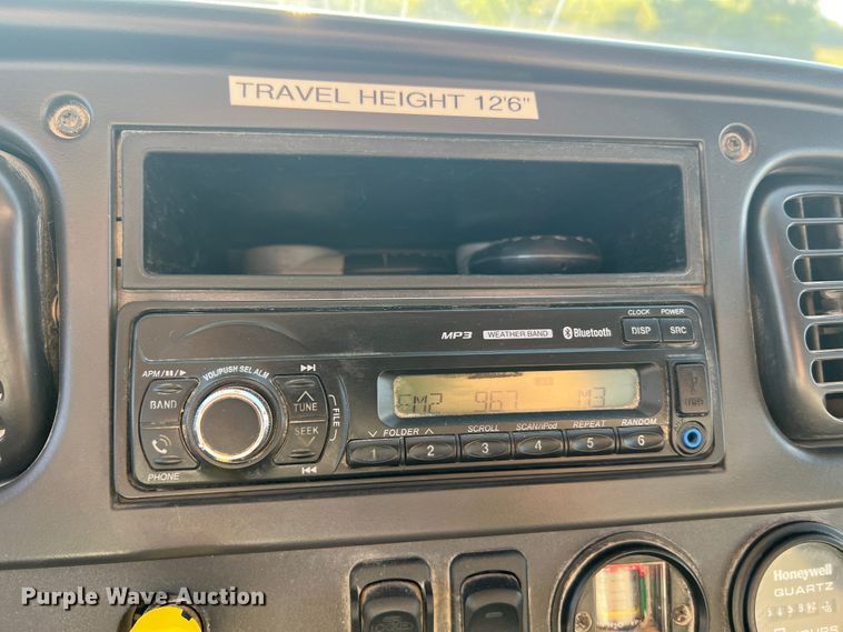 image for item MR9882 2016 Freightliner Business Class M2  digger derrick truck