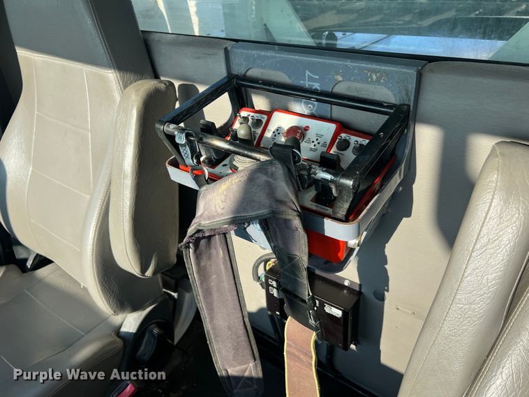 image for item MR9882 2016 Freightliner Business Class M2  digger derrick truck