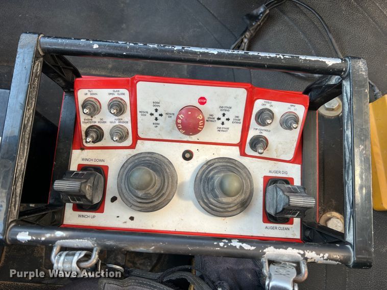 image for item MR9882 2016 Freightliner Business Class M2  digger derrick truck