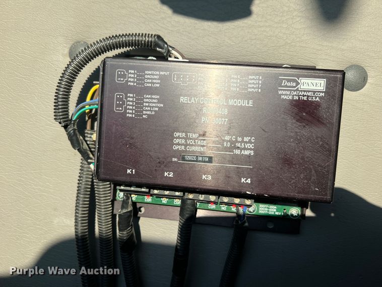 image for item MR9882 2016 Freightliner Business Class M2  digger derrick truck