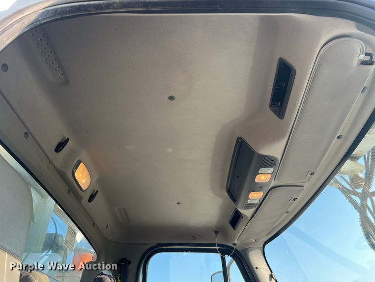 image for item MR9882 2016 Freightliner Business Class M2  digger derrick truck