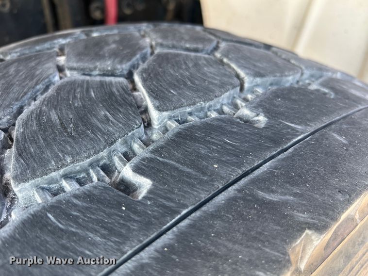 image for item MR9882 2016 Freightliner Business Class M2  digger derrick truck