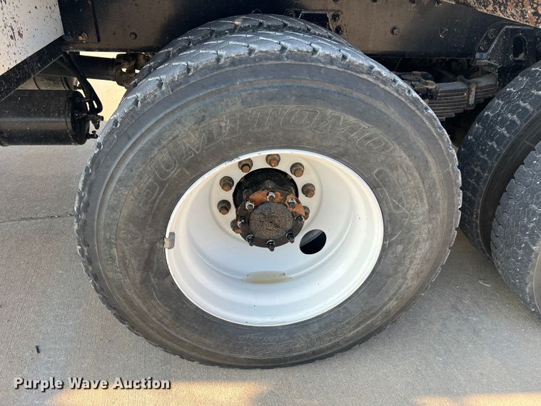 image for item MR9882 2016 Freightliner Business Class M2  digger derrick truck