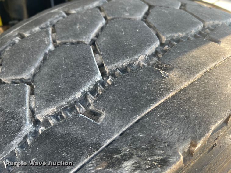 image for item MR9882 2016 Freightliner Business Class M2  digger derrick truck