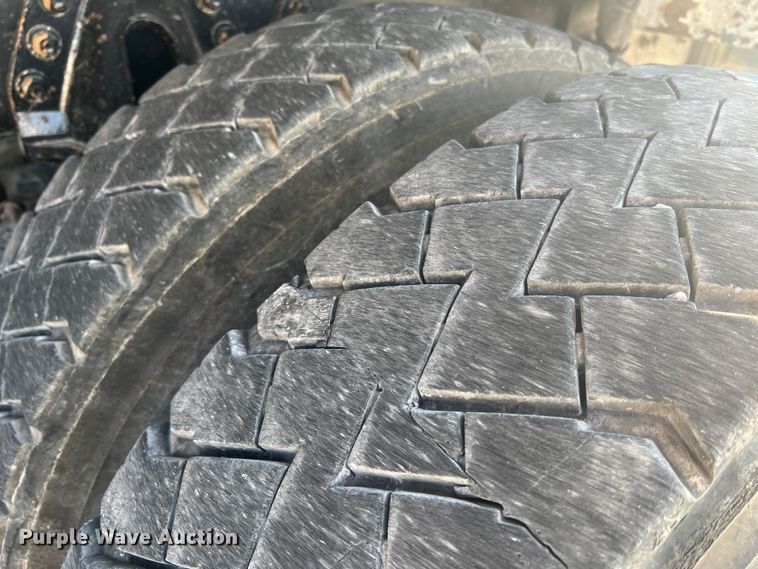 image for item MR9882 2016 Freightliner Business Class M2  digger derrick truck