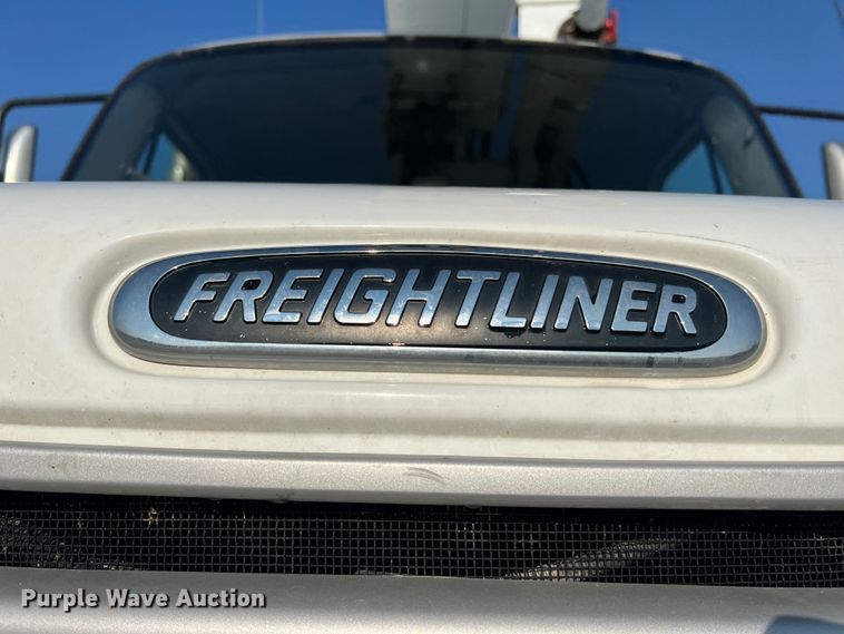 image for item MR9882 2016 Freightliner Business Class M2  digger derrick truck