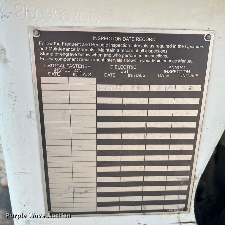 image for item MR9882 2016 Freightliner Business Class M2  digger derrick truck