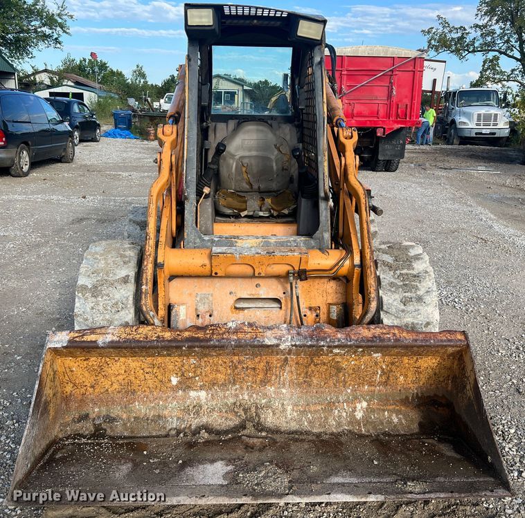 image for item MR9892 2001 Case 90XT  skid steer loader