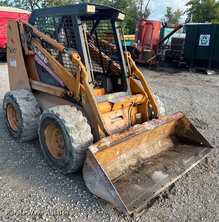 image for item MR9892 2001 Case 90XT  skid steer loader